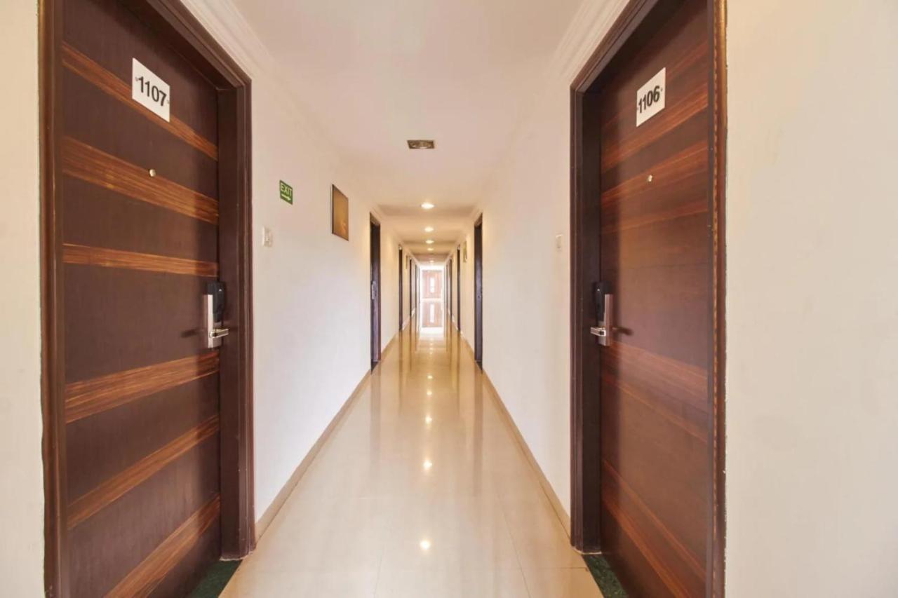 Hotel Shirdi Sai Wada Екстериор снимка