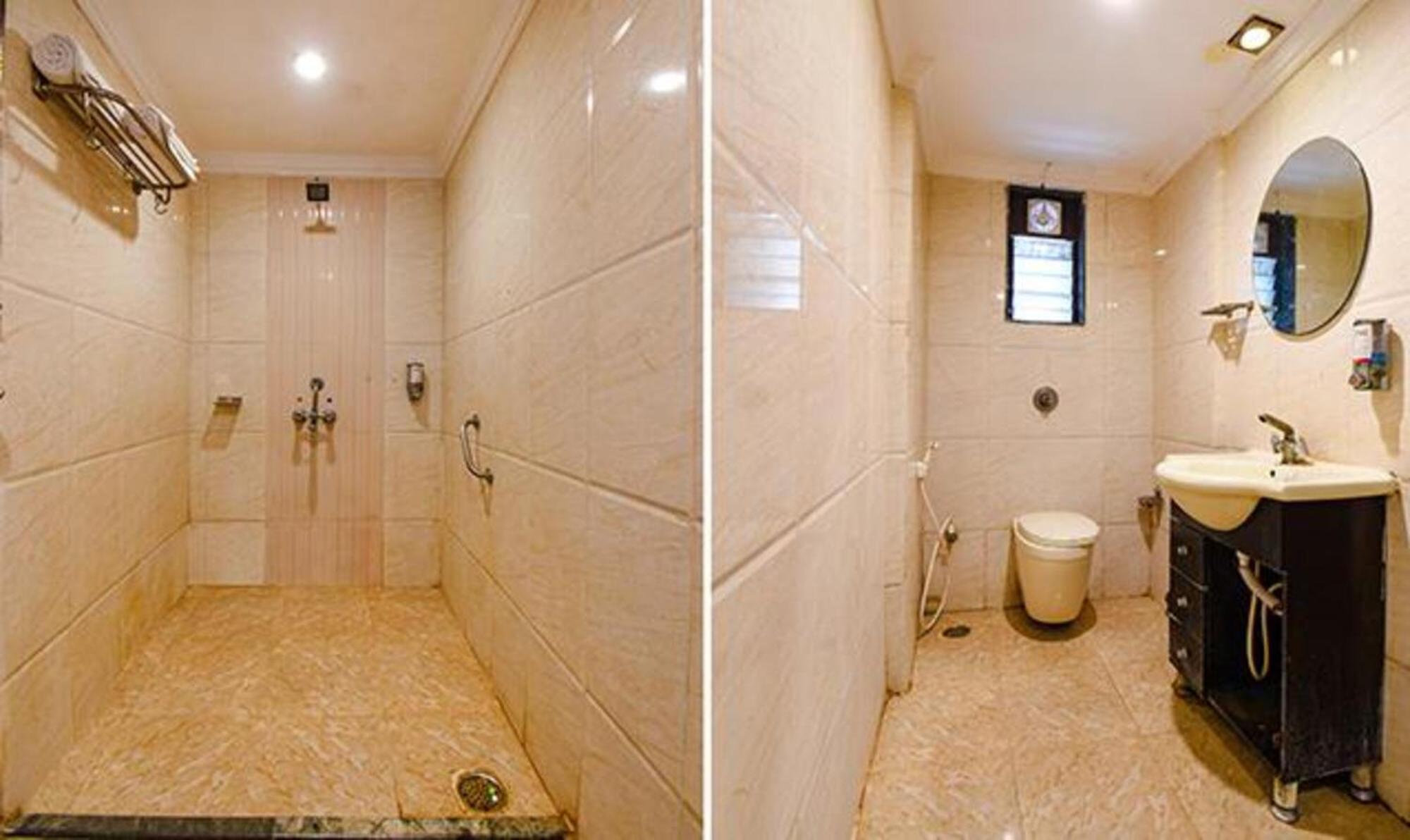 Hotel Shirdi Sai Wada Екстериор снимка